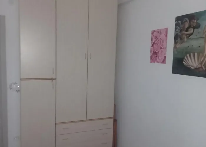 Da Enzo Centro A 5 Minuti A Piedi Dal Mare Πανσιόν